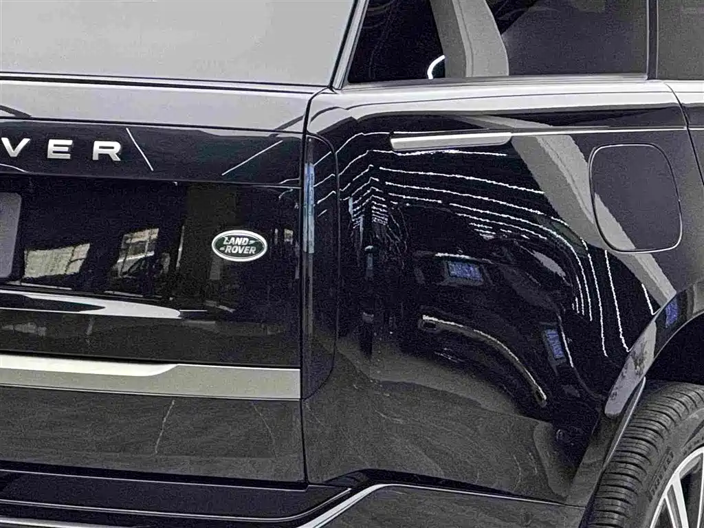 Range Rover 2025 3.0 L6 400PS Long Wheelbase Westminster Edition