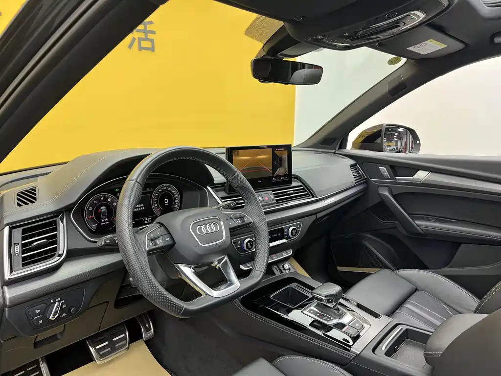 Audi Q5L 2024 45 TFSI Luxury Dynamic