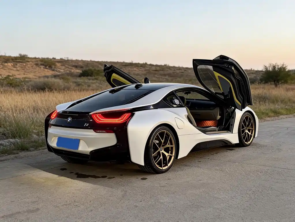 BMW i8 2014 Standard Edition