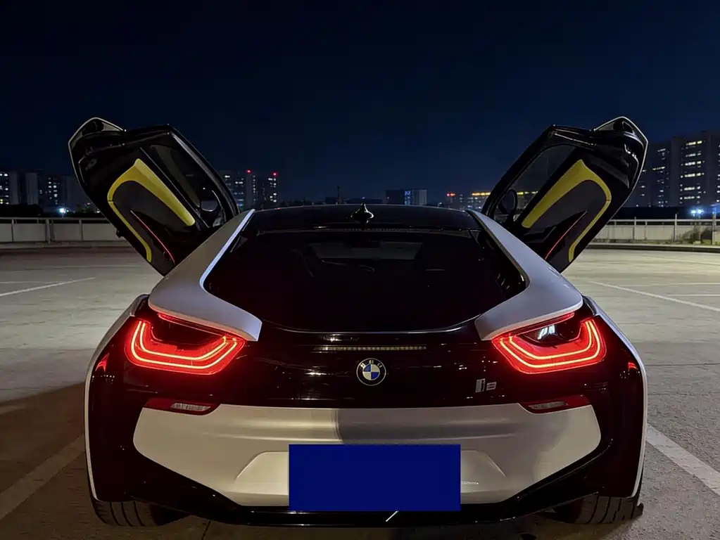 BMW i8 2014 Standard Edition