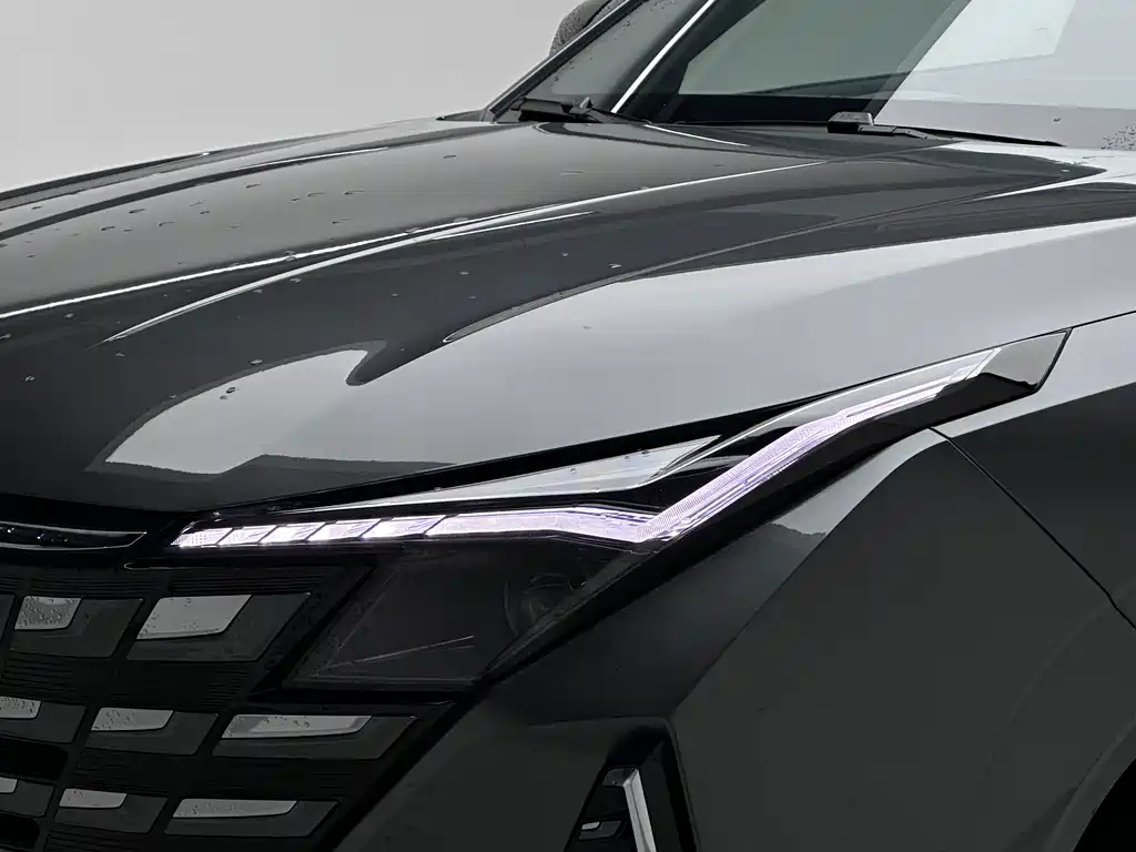 Changan UNI-Z 2024 PHEV iDD 125km Leading Edition