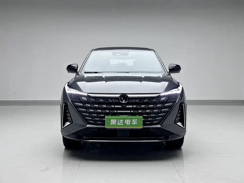 Changan UNI-Z 2024 PHEV iDD 125km Leading Edition