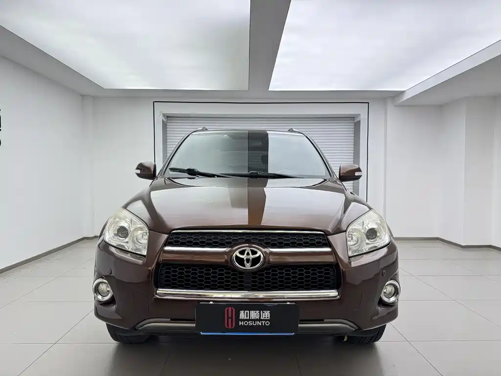 2011 RAV4 2.0L Automatic Luxury Edition