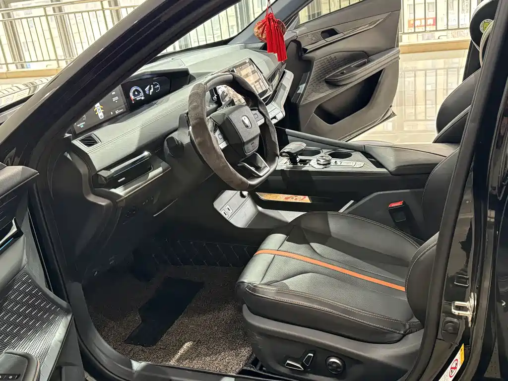 Changan UNI-V 2024 1.5T Prestige