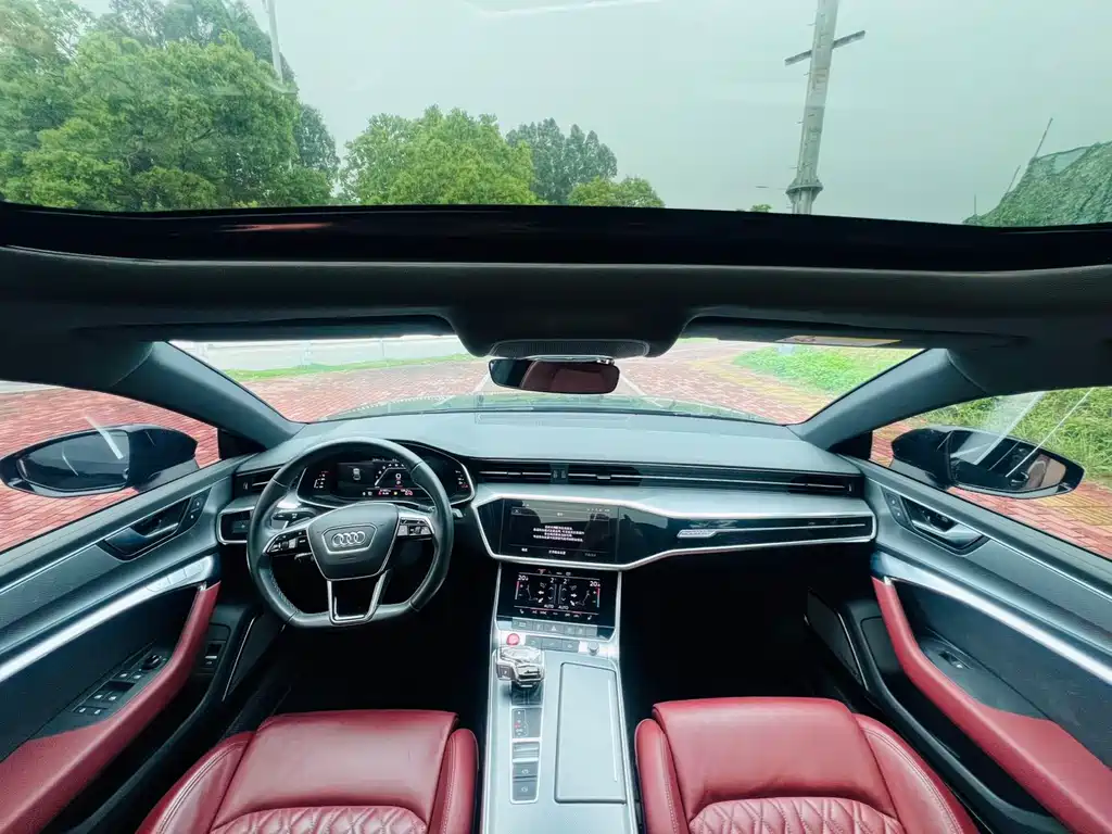 Audi A7L 2024 45 TFSI quattro S-line Black Warrior Edition