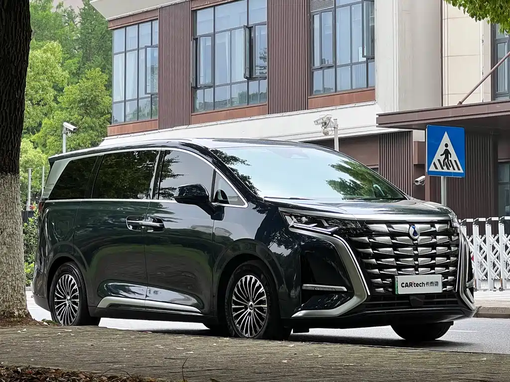 Denza D9 2022 DM-i 970 AWD Flagship