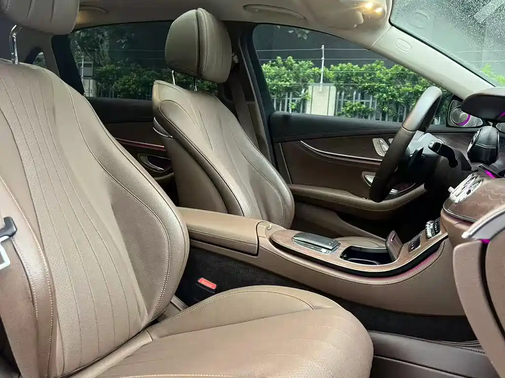 Mercedes-Benz E-Class 2020 E 300 L Fashion