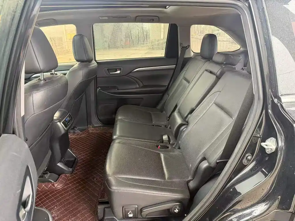 Toyota Highlander 2018 2.0T AWD Supreme Edition 7-Seater China V