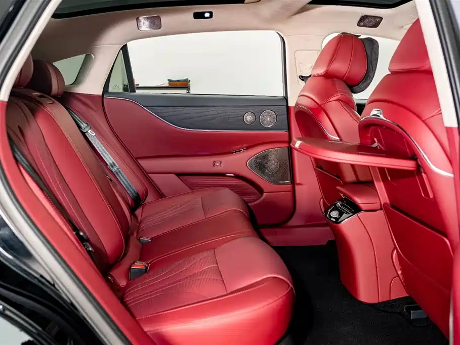Voyah Zhuiguang L 2026 AWD Ultra
