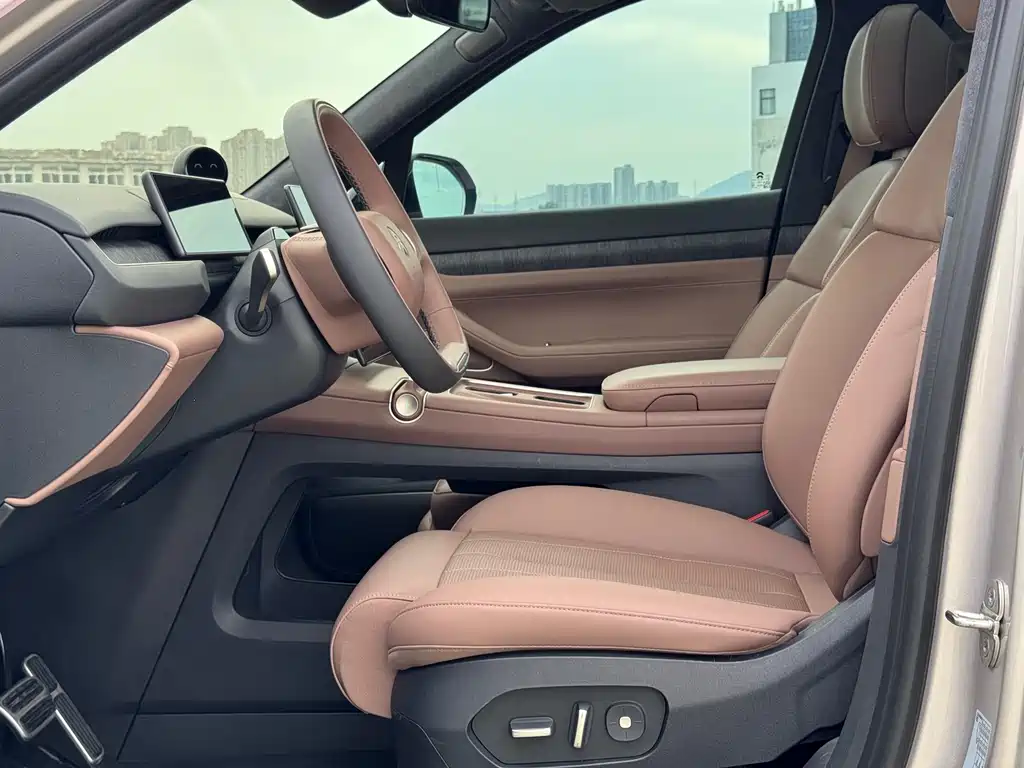 NIO ES8 2023 75kWh Executive Edition