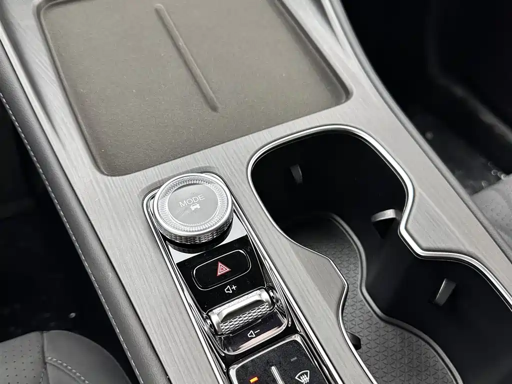 Chery Tiggo 8 PLUS 2025 290TGDI DCT Chengfeng Edition