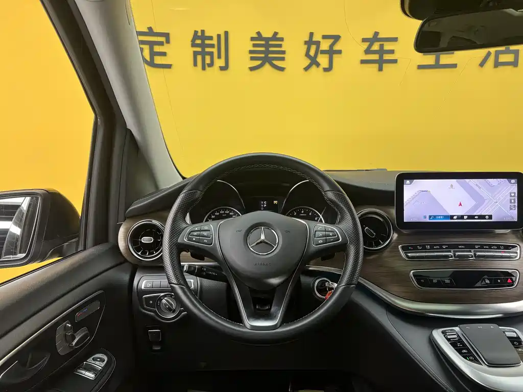 Mercedes-Benz V-Class 2022 V 260 Luxury Edition