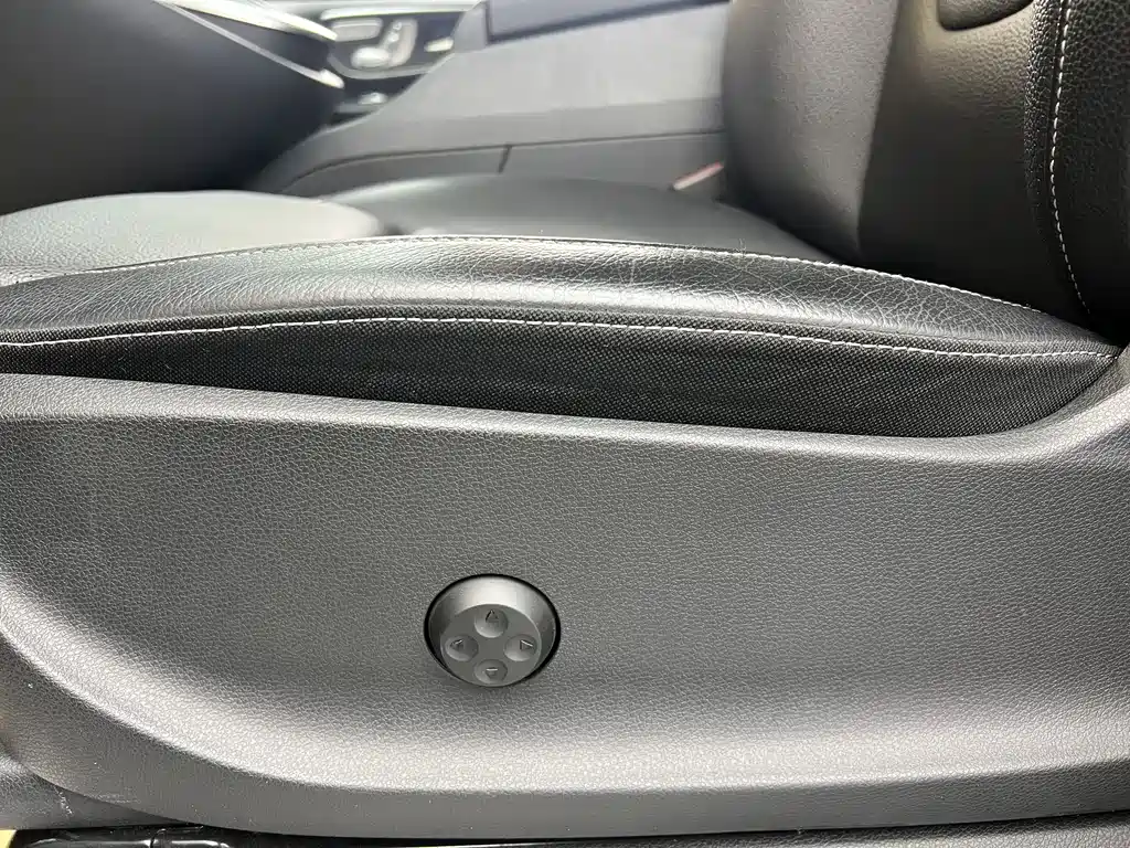 Mercedes-Benz V-Class 2022 V 260 Luxury Edition