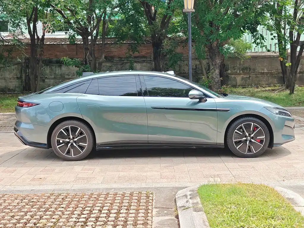 Han L 2025 DM-i 200km LiDAR Premium Edition