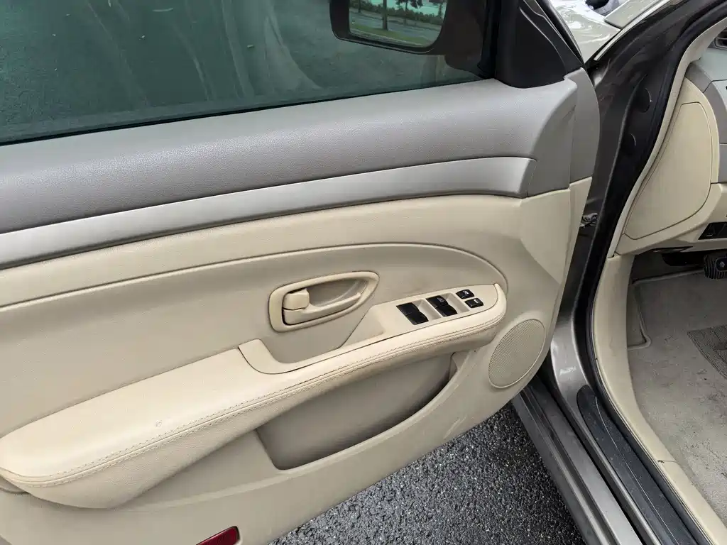 Nissan Sylphy 2016 Classic 1.6XE Automatic Leading Edition