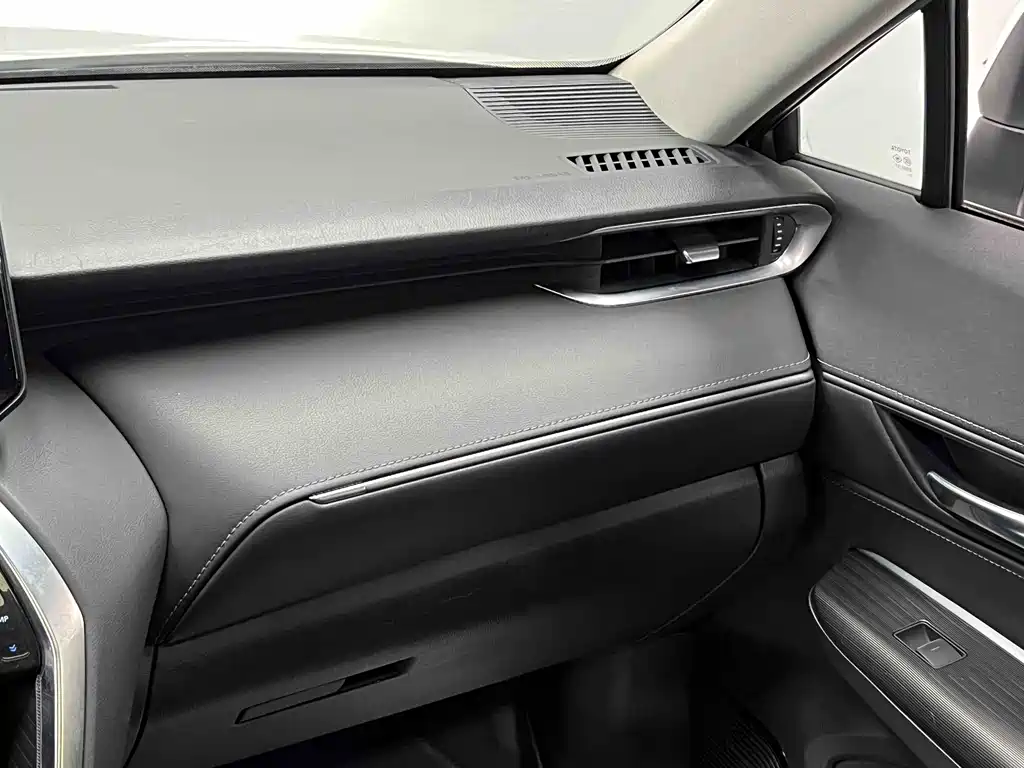 Toyota Harrier 2022 2.0L CVT 2WD Luxury Edition