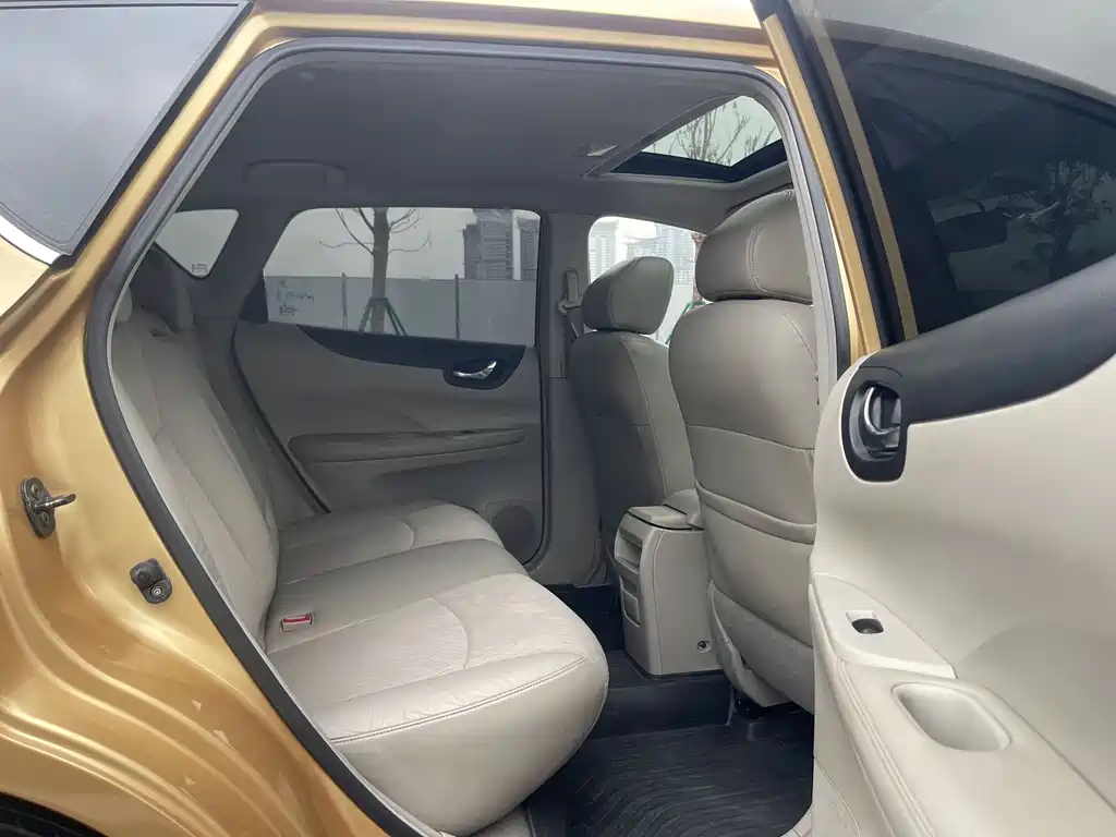 Nissan Tiida 2011 1.6L CVT Intelligent Edition