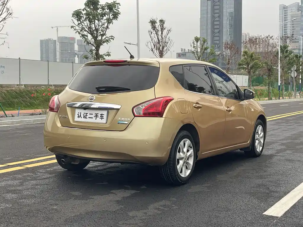 Nissan Tiida 2011 1.6L CVT Intelligent Edition