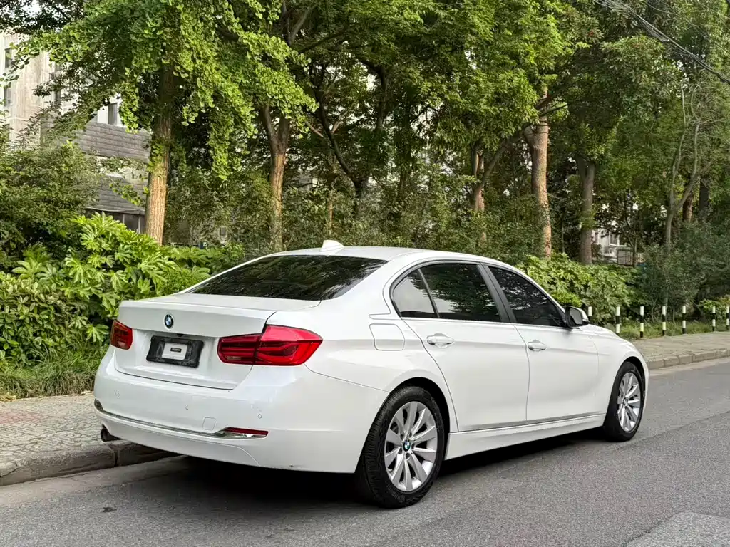 BMW 3 Series 2017 318Li Fashion Edition