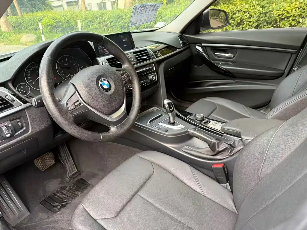 BMW 3 Series 2017 318Li Fashion Edition