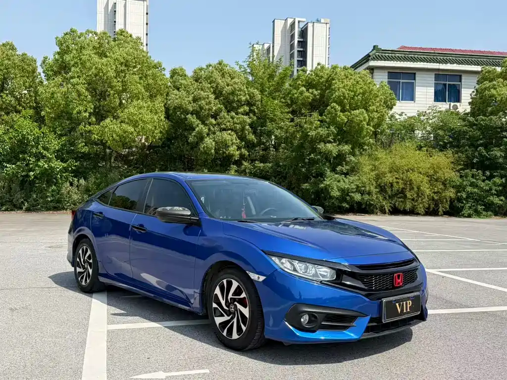 Honda Civic 2016 220TURBO CVT Luxury Edition