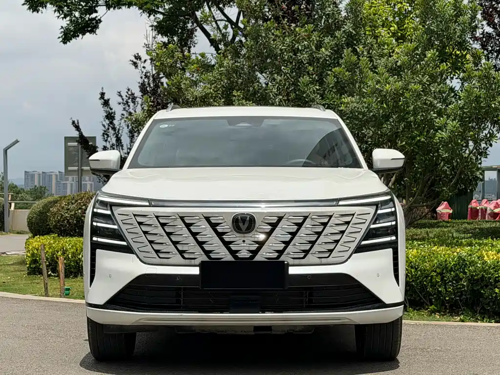 CS75 PLUS 2025 4th Gen UItra 2.0T New Blue Whale Smart Power Edition