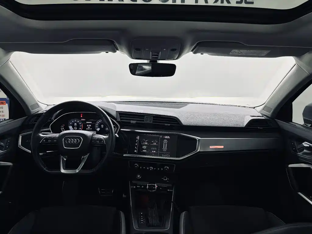 Audi Q3 2021 40 TFSI Fashion Dynamic Edition