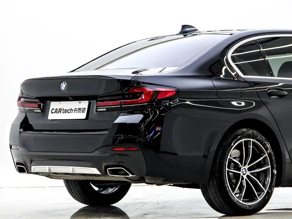BMW 5 Series 2022 Facelift II 525Li M Sport Package