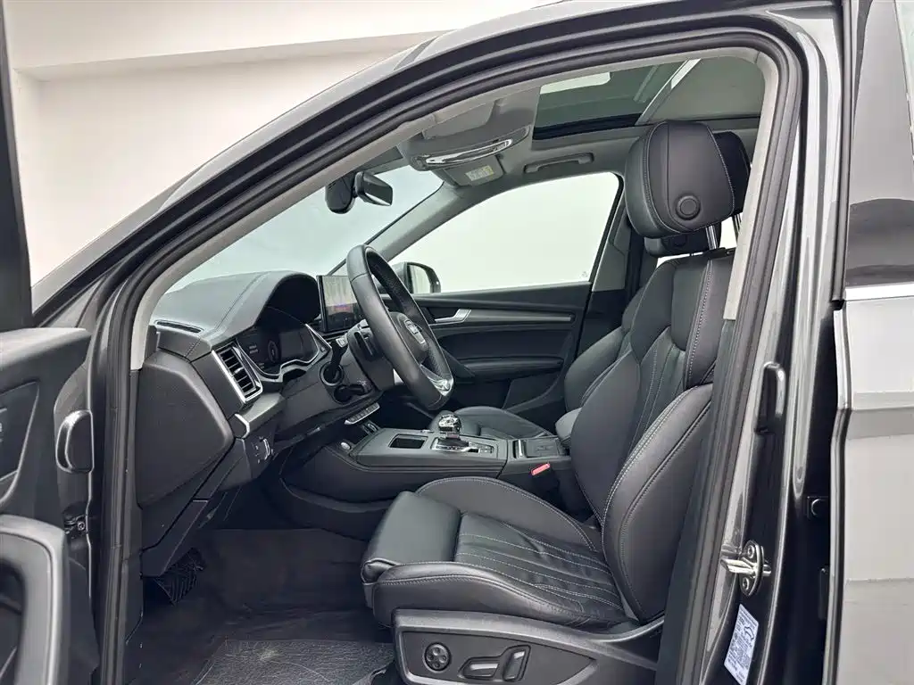 Audi Q5L 2022 40 TFSI Luxury Dynamic Edition