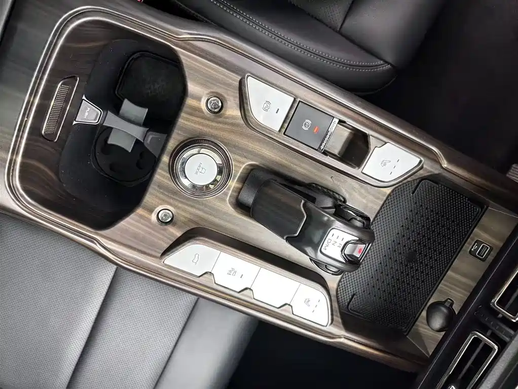 Haval Big Dog PLUS 2023 DHT-PHEV 105km Chao Dian Edition Plus