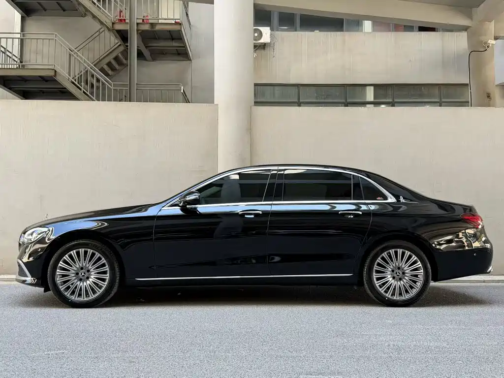 Mercedes-Benz E-Class 2023 E 300 L Luxury