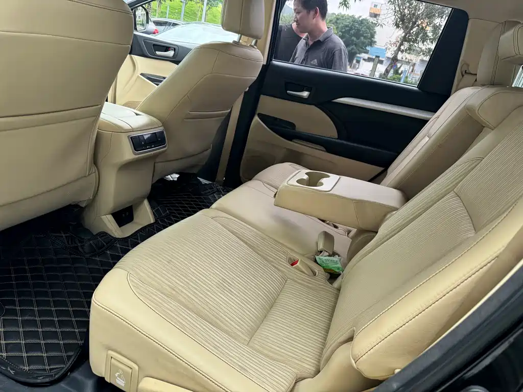 Toyota Highlander 2018 2.0T FWD Elite Edition 7-Seater China VI