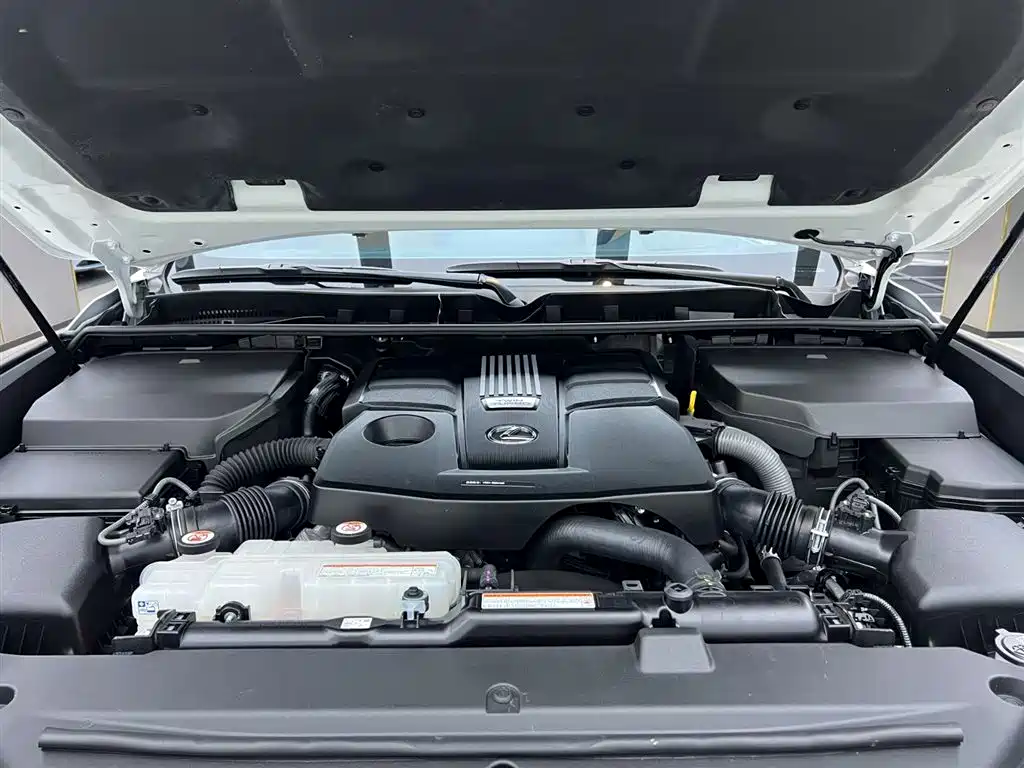 Lexus LX 600 2025