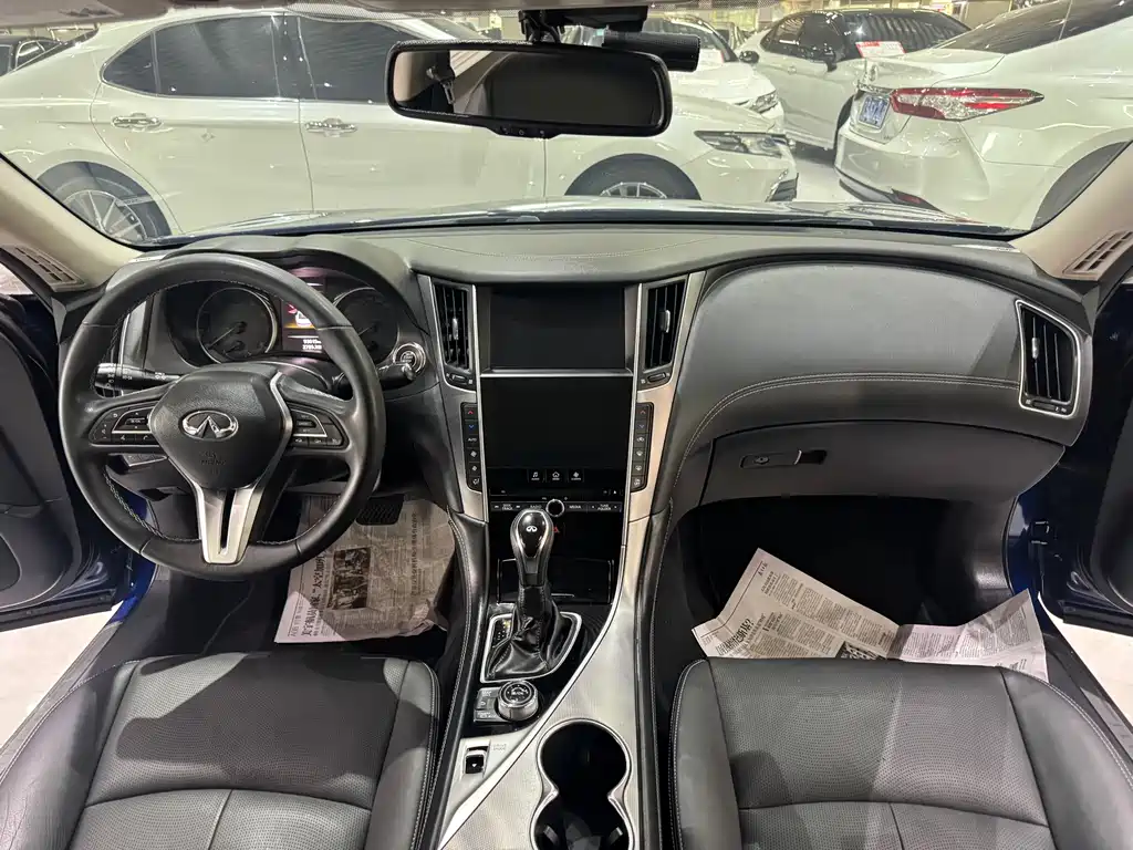 Infiniti Q50L 2018 2.0T Jinxiang Edition China V