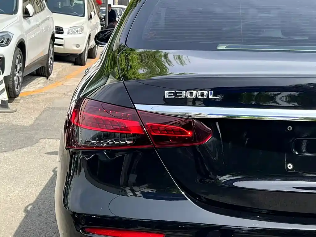 Mercedes-Benz E-Class E 300 L Luxury