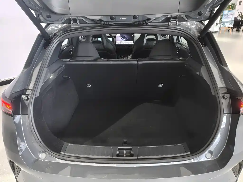Lynk & Co 06 2026 Relive 1.5T Ultra