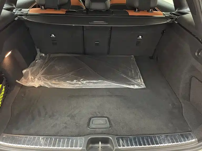 Mercedes-Benz GLC 300 L 4MATIC Dynamic Edition 5-Seater (2023 Facelift)