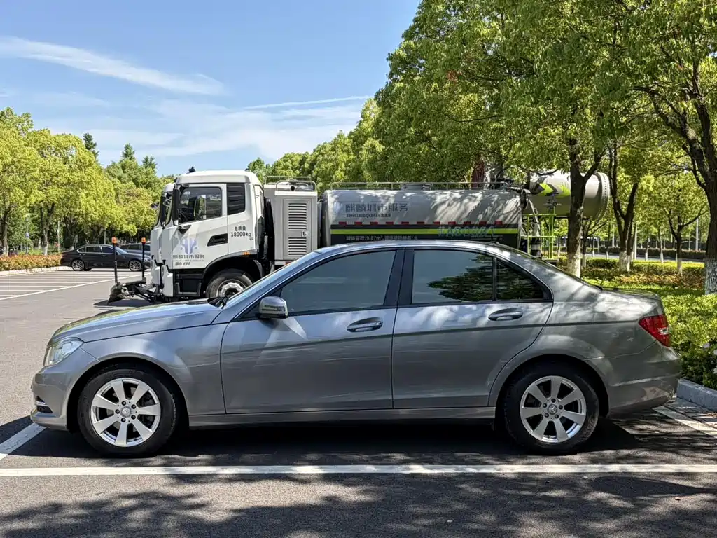 Mercedes-Benz C-Class 2013 C 180 Classic Grand Edition
