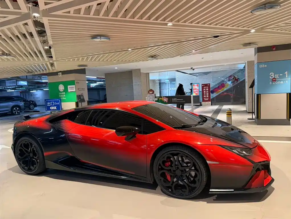 2016 Lamborghini Huracán RWD Coupe