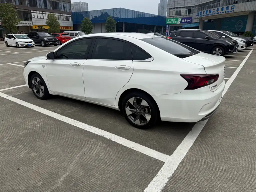 Trumpchi GA4 2018 200T Automatic Exclusive Edition