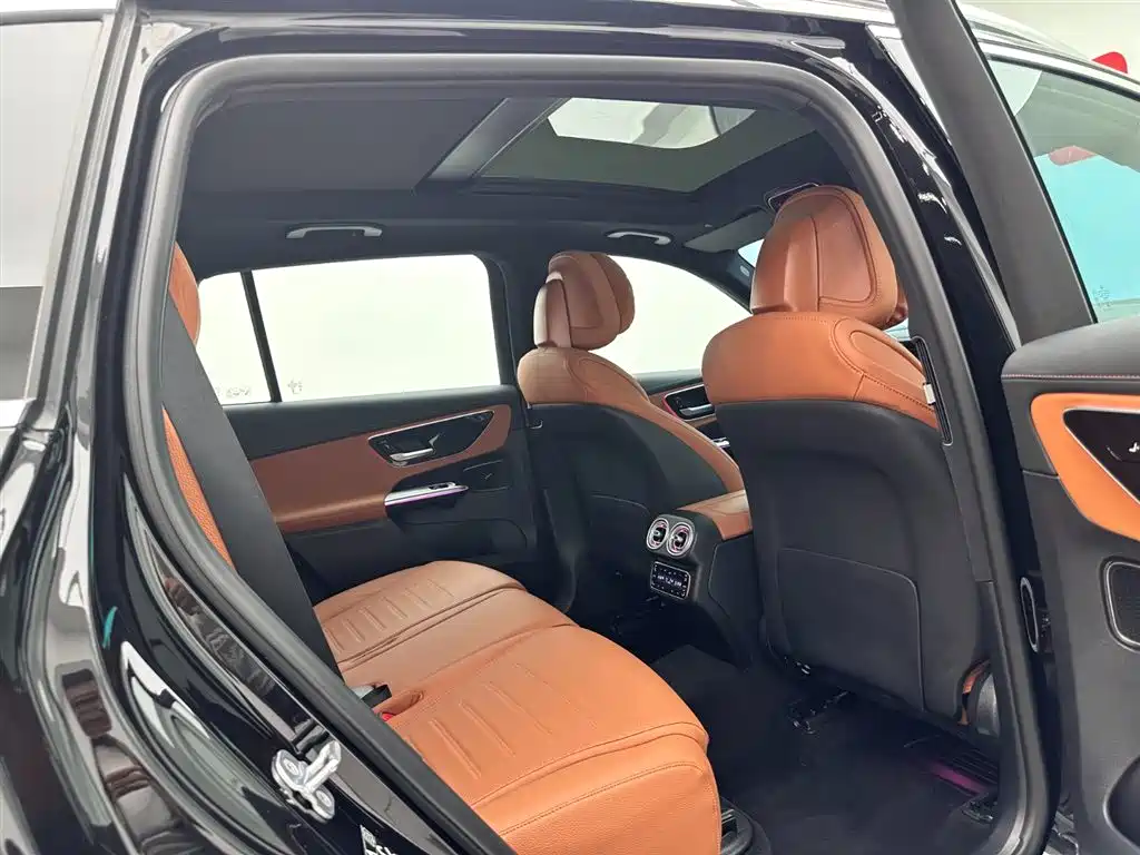 Mercedes-Benz GLC 2024 GLC 300 L 4MATIC Dynamic 7-Seater