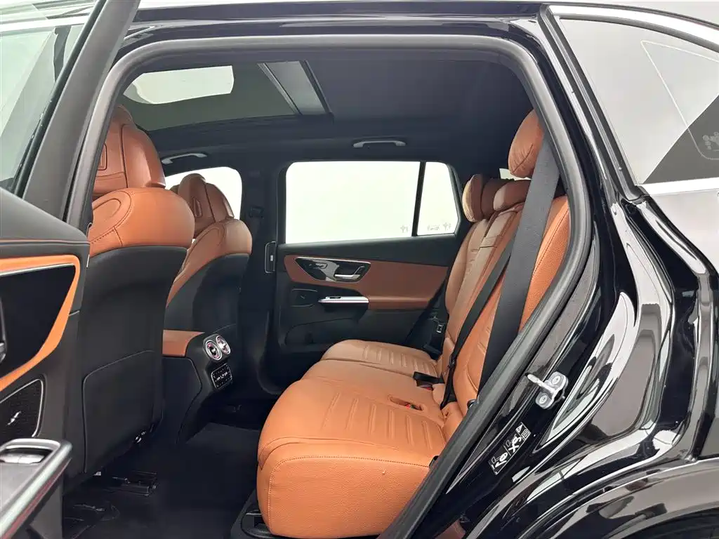 Mercedes-Benz GLC 2024 GLC 300 L 4MATIC Dynamic 7-Seater