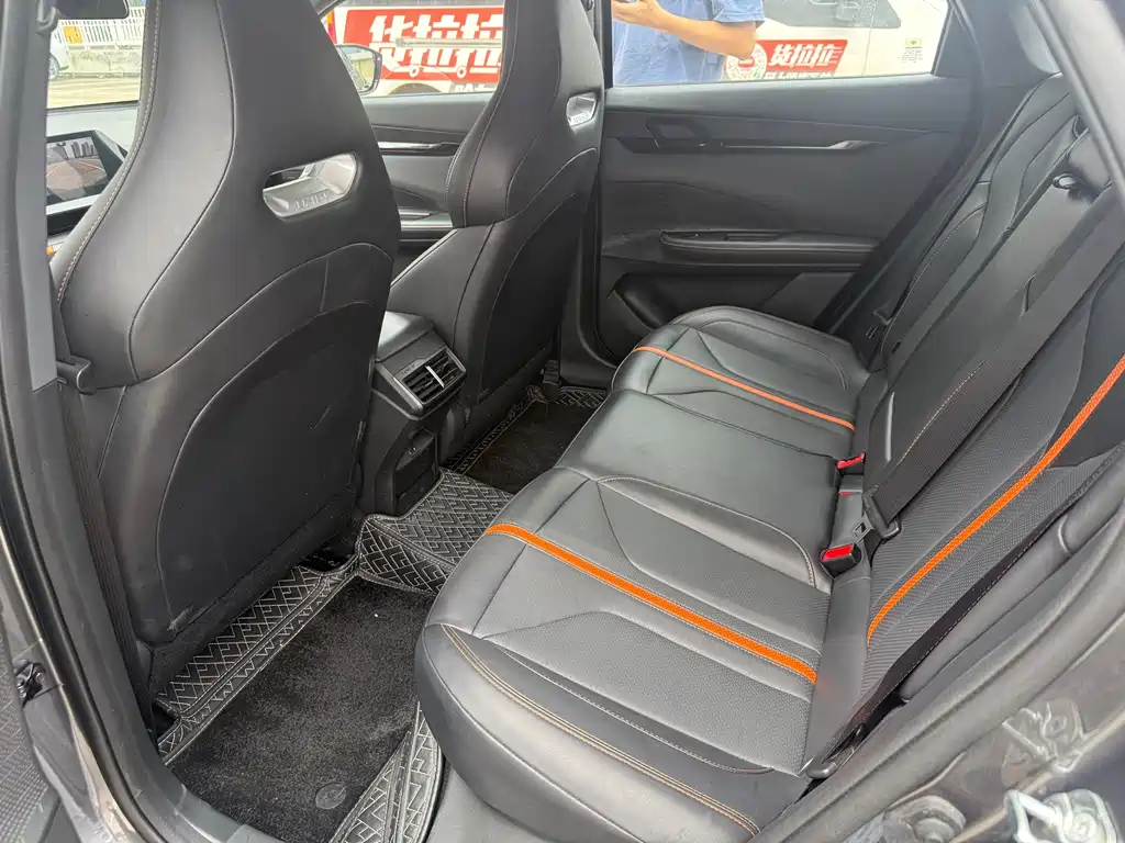 Changan UNI-V 2024 1.5T Prestige Edition
