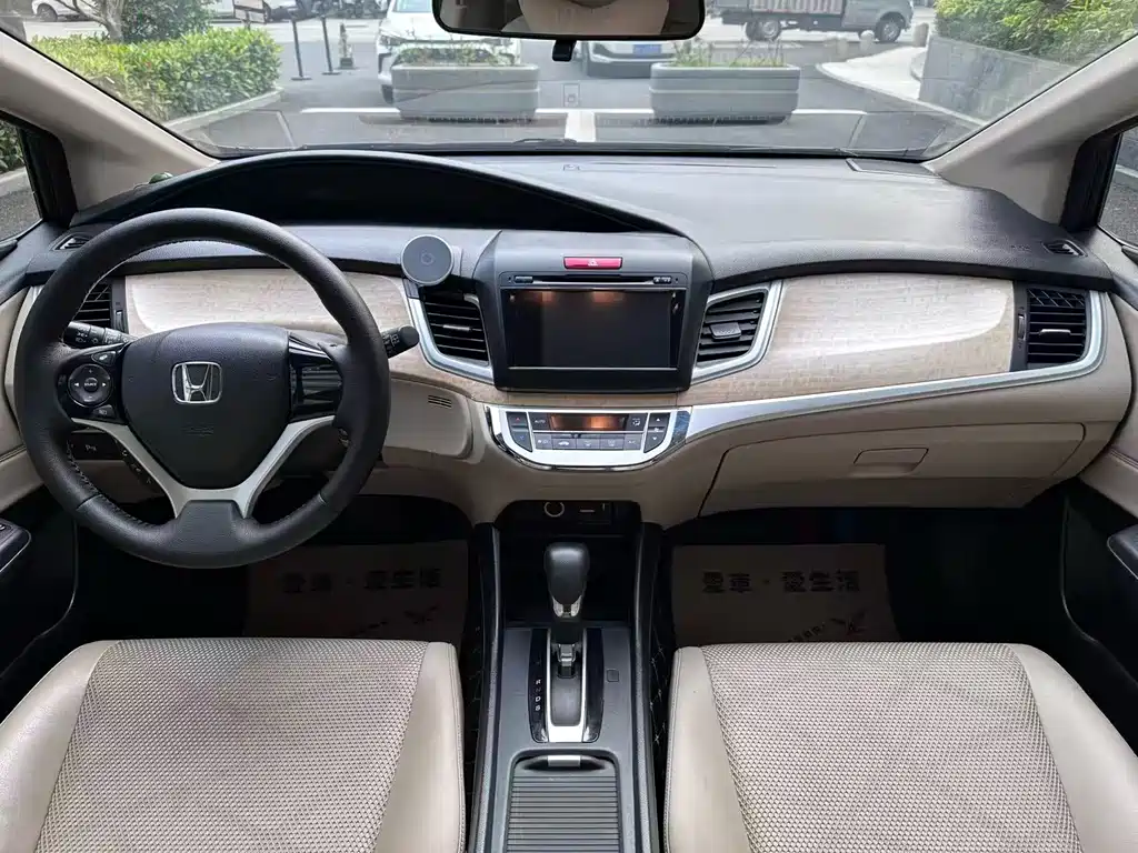 Honda Jade 2013 1.8L Automatic Comfort Edition 5-seater