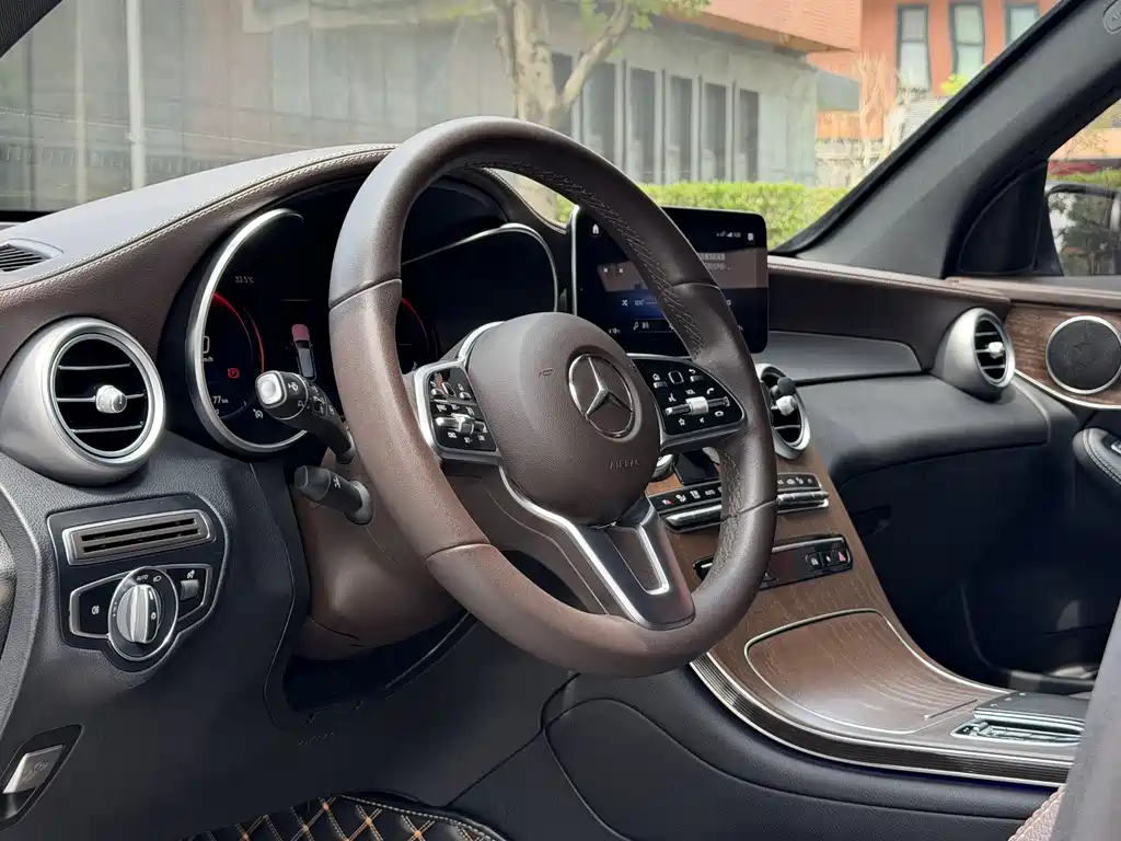 Mercedes-Benz GLC 300 L 4MATIC Dynamic Edition
