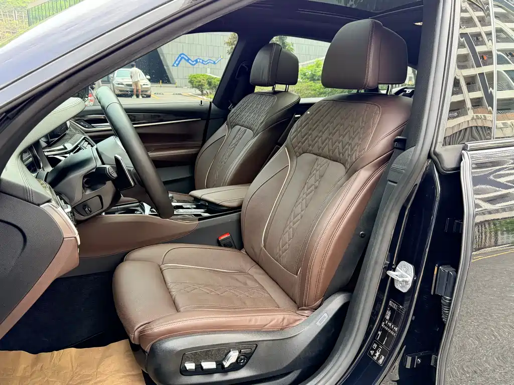 BMW 6 Series GT 2018 640i xDrive M Sport Package