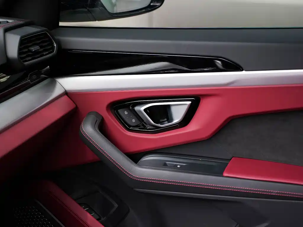 Lamborghini Urus 2023 4.0T V8 S