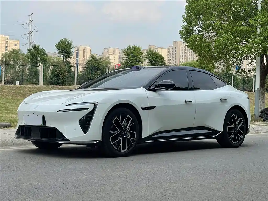 Avatr 06 2025 Ultra EV