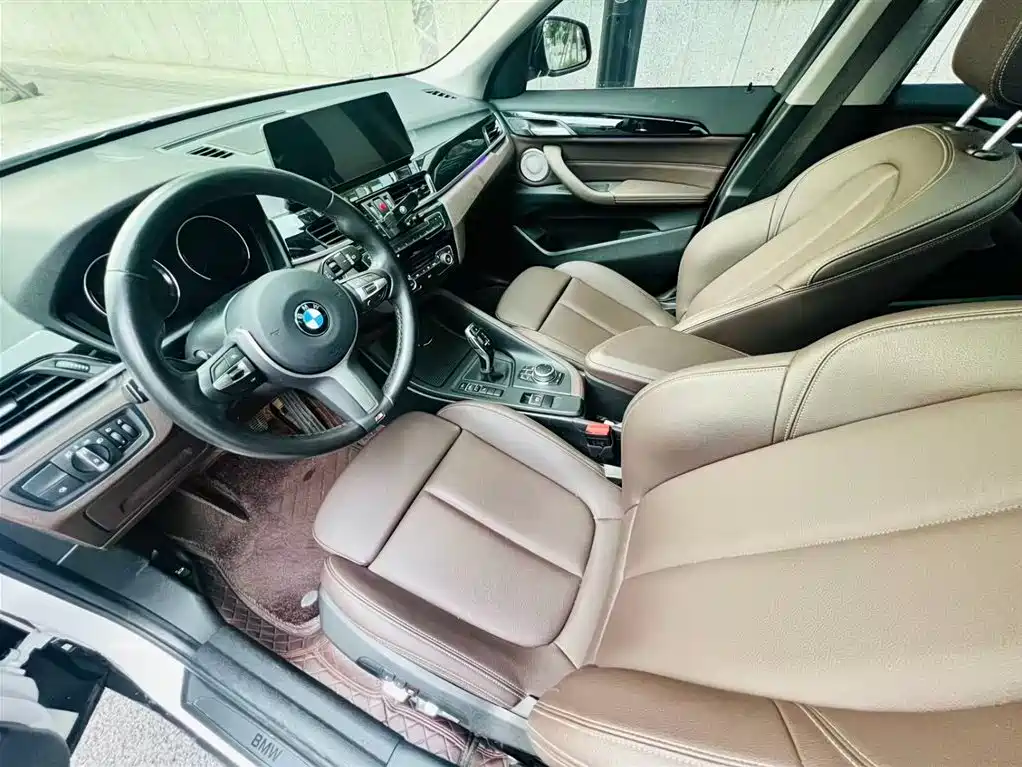 BMW X1 2022 sDrive25Li Leading