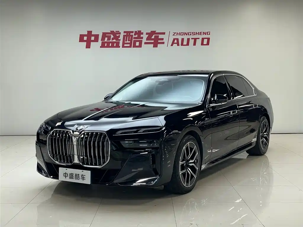 BMW 7 Series 2023 735Li M Sport Package